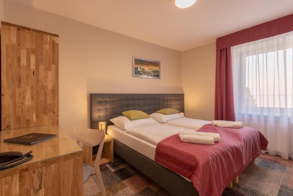 Marina Pallatium Kamien Pomorski Esterno foto