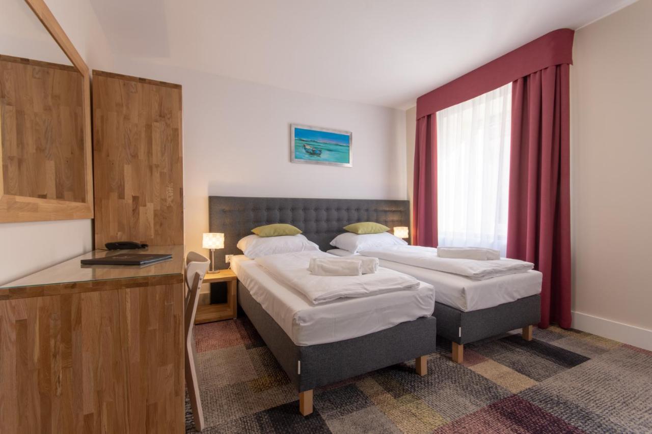 Marina Pallatium Kamien Pomorski Esterno foto